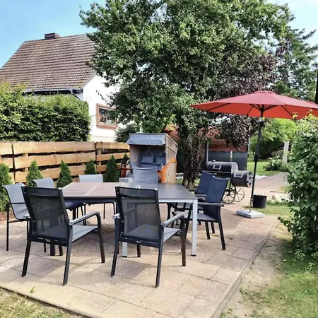 Am Peene-ufer Holiday home Molschow